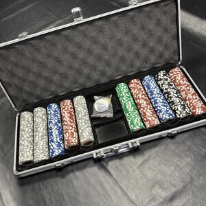 Bass Pro Shops Texas Holdem Clay Poker Chip Set Card Game Chips & Aluminum Case